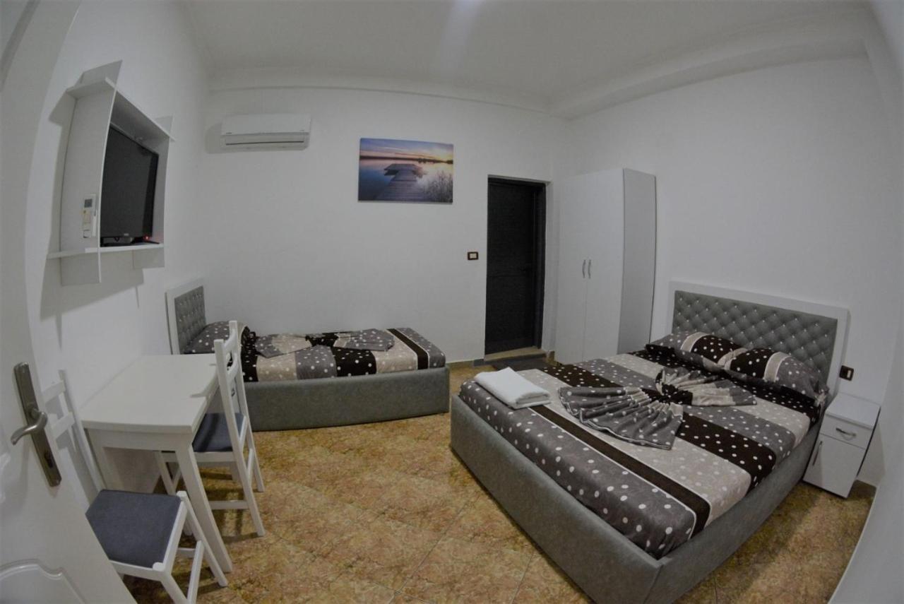Hotel Reci Peshkopi Exteriör bild