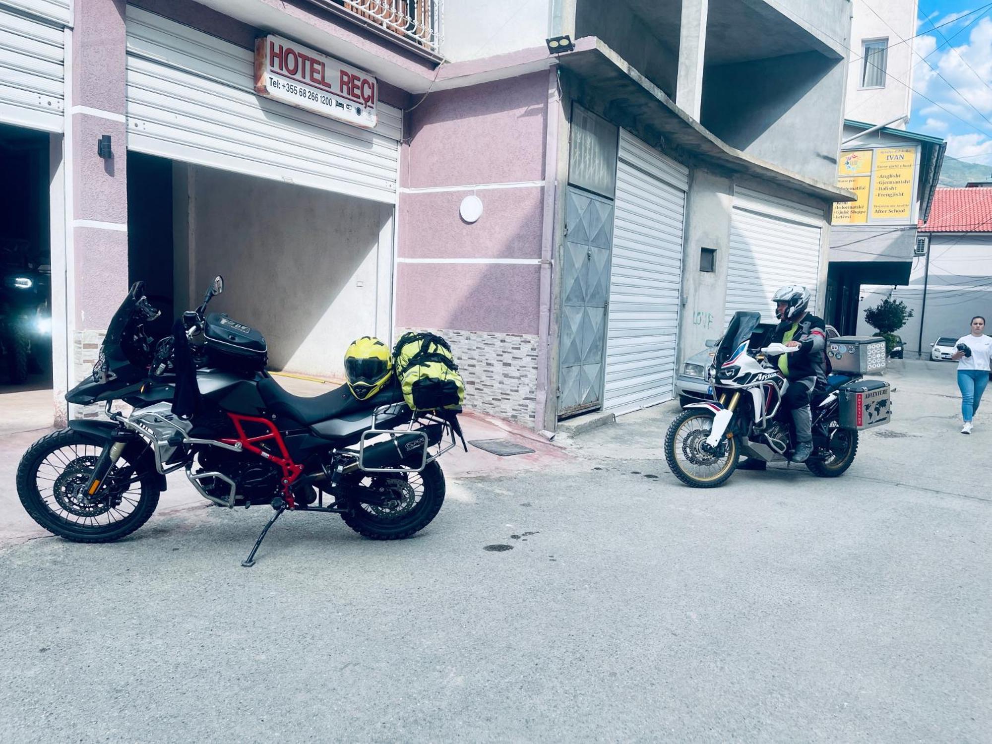 Hotel Reci Peshkopi Exteriör bild