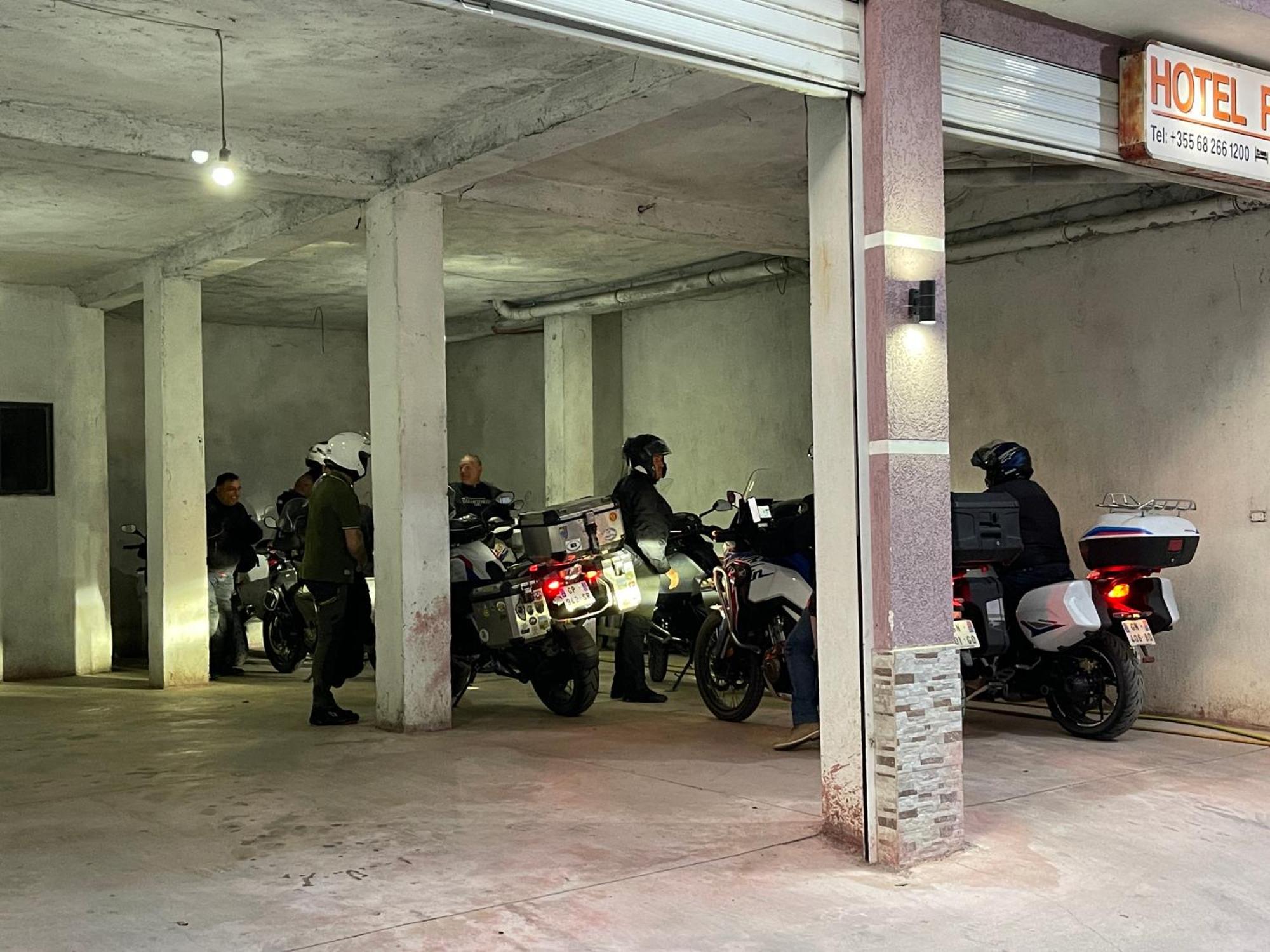 Hotel Reci Peshkopi Exteriör bild
